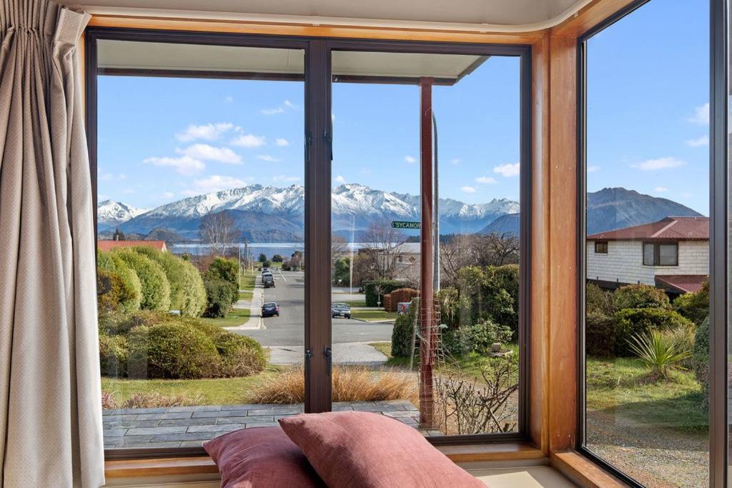 Sycamore Place - Wanaka Holiday Home ภายนอก รูปภาพ